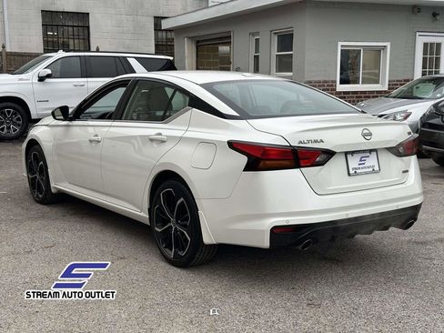 Used 2025 Nissan Altima 2.5 SR image 8
