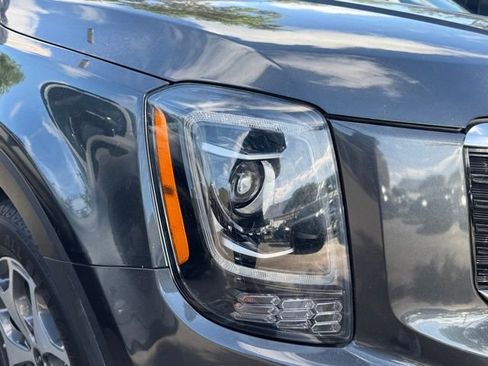 Certified 2022 Kia Telluride EX FWD image 9