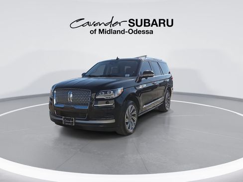 Used 2023 Lincoln Navigator Reserve AWD/4WD image 4