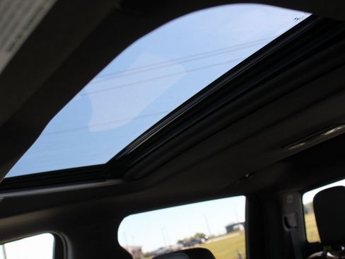 Used 2020 GMC Sierra 1500 AT4 w/ AT4 Premium Package image 16