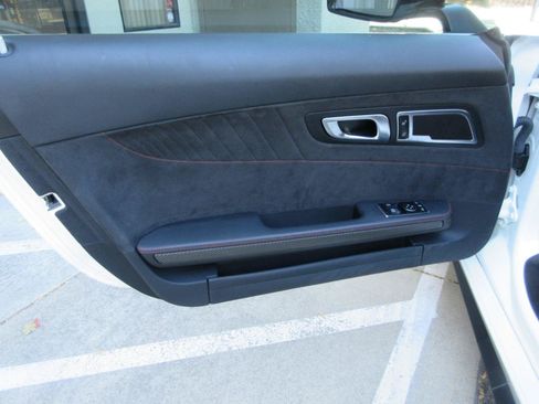 Used 2021 Mercedes-Benz AMG GT C image 8