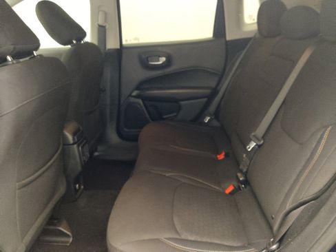 Used 2018 Jeep Compass Sport FWD image 18