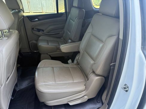 Used 2015 GMC Yukon XL SLT w/ Open Road Package AWD/4WD image 36