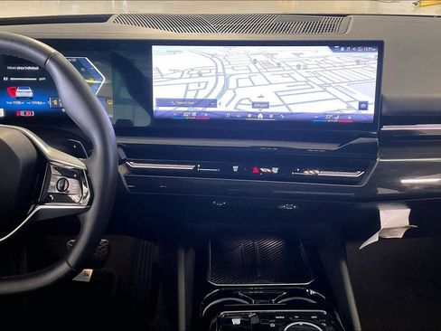 Certified 2024 BMW 530i image 6