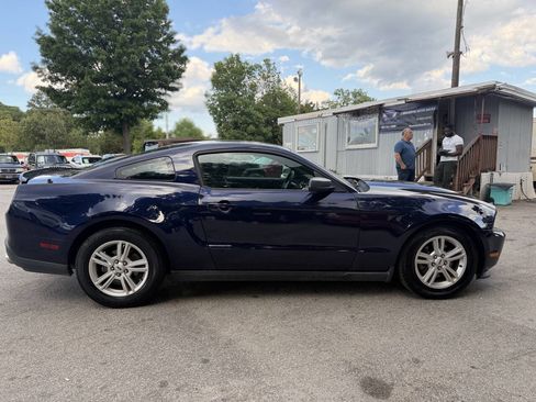 Used 2011 Ford Mustang Coupe w/ 101A Rapid Spec Order Code RWD image 4
