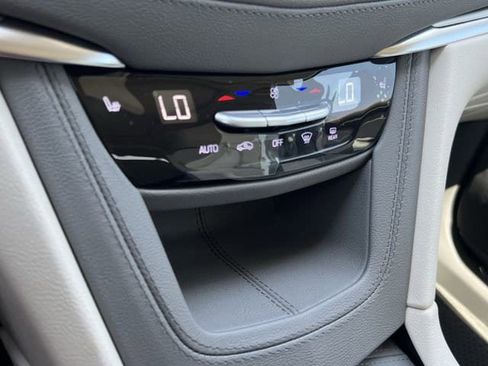 New 2025 Cadillac XT5 Premium Luxury image 17