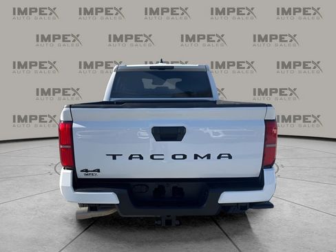 Used 2024 Toyota Tacoma TRD Off-Road image 4