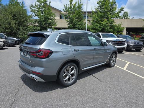 Certified 2024 BMW X3 xDrive30i image 3