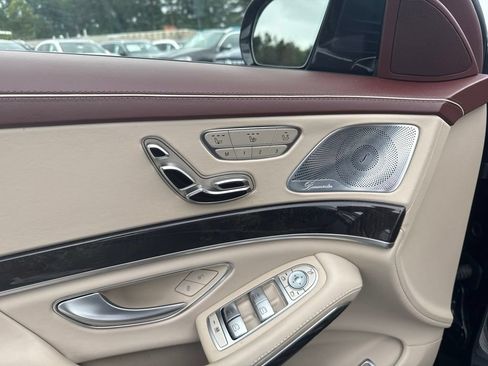 Used 2019 Mercedes-Benz S 560 Sedan image 8
