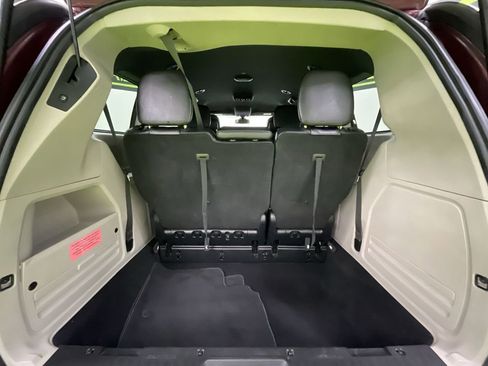 Used 2020 Dodge Grand Caravan SXT image 28