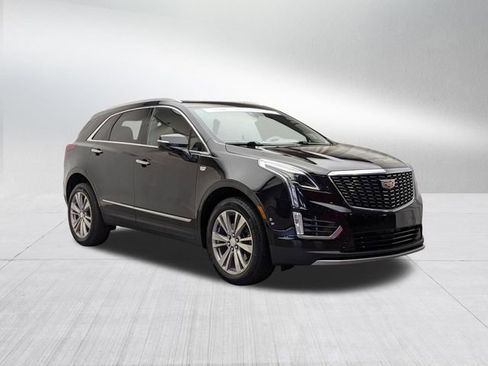 Certified 2023 Cadillac XT5 Premium Luxury AWD/4WD image 3