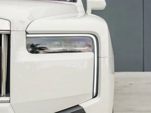 Used 2025 Rolls-Royce Cullinan image 26