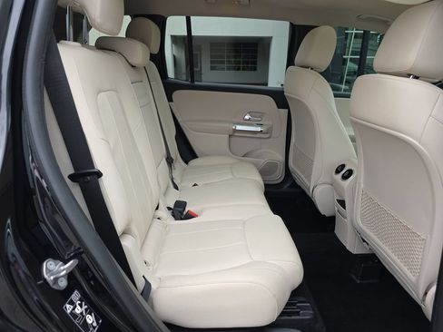 Certified 2022 Mercedes-Benz GLB 250 image 14