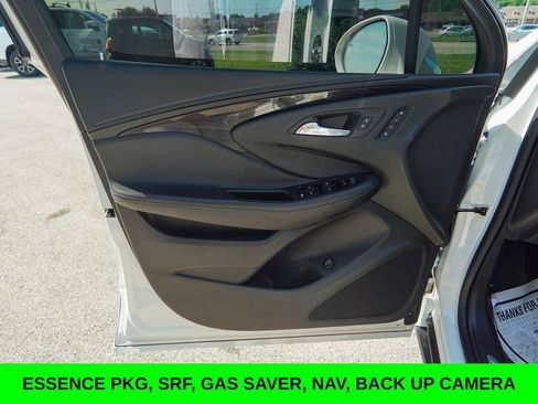 Used 2019 Buick Envision Essence FWD image 16