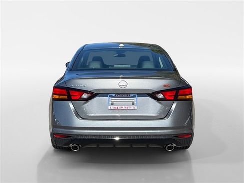 New 2025 Nissan Altima 2.5 SR image 4