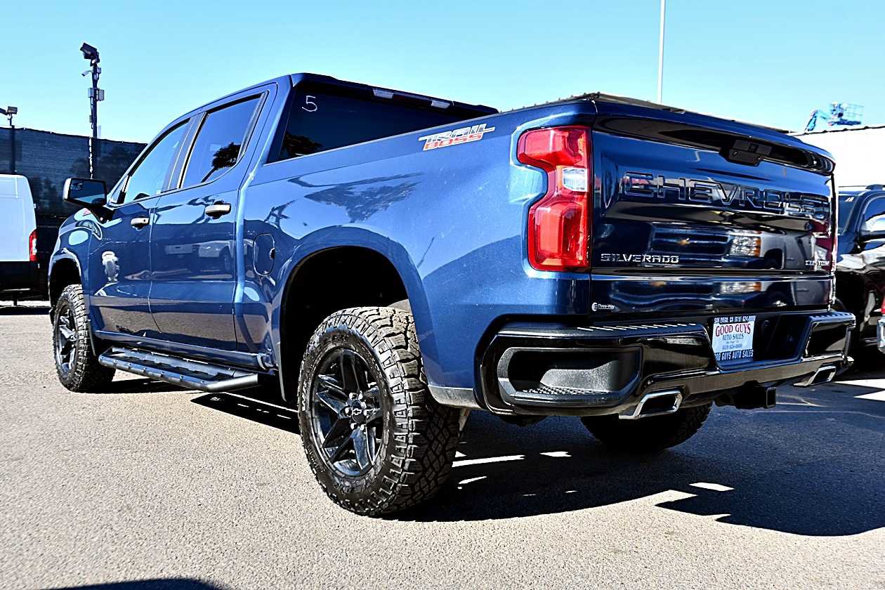 Used 2021 Chevrolet Silverado 1500 Custom Trail Boss AWD/4WD image 5