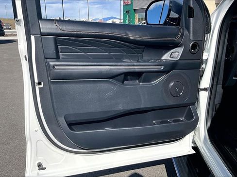 Used 2022 Ford Expedition Platinum image 23