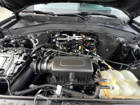 Used 2023 Ford Explorer XLT w/ Equipment Group 202A RWD image 34