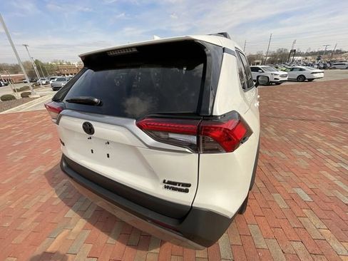 Used 2022 Toyota RAV4 Limited image 35