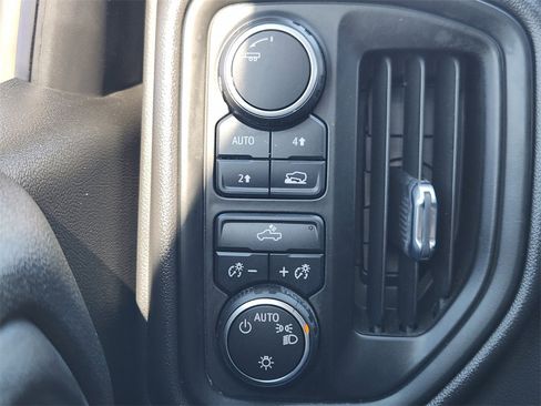 Used 2022 Chevrolet Silverado 1500 Custom image 23