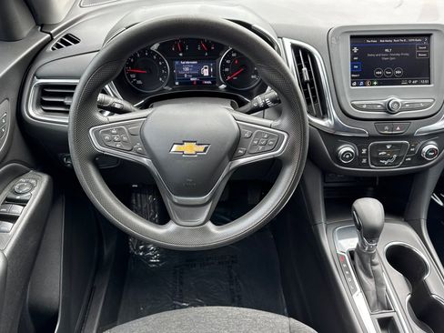 Used 2022 Chevrolet Equinox LT w/ LPO, Floor Liner Package FWD image 13