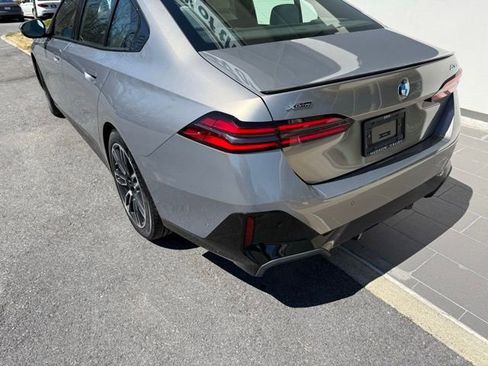 Used 2026 BMW 530i xDrive w/ M Sport Package image 8