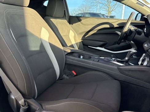 Used 2021 Chevrolet Camaro LT w/ Technology Package image 32