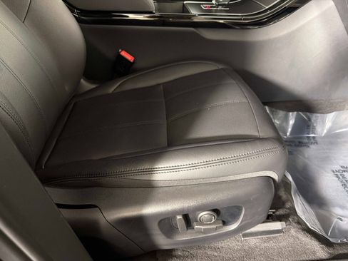 Used 2026 Land Rover Range Rover Evoque S image 22