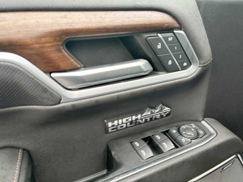 Certified 2022 Chevrolet Silverado 1500 High Country w/ Technology Package image 23