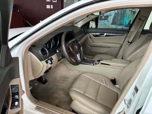 Used 2014 Mercedes-Benz C 250 Sedan image 14