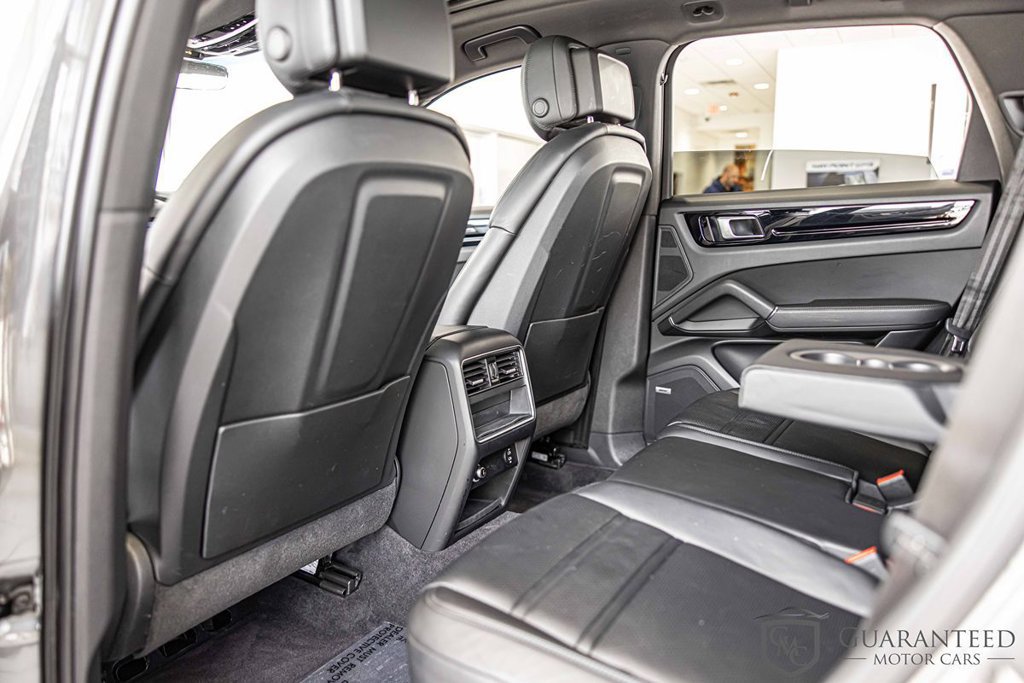 Used 2020 Porsche Cayenne E-Hybrid AWD/4WD image 38