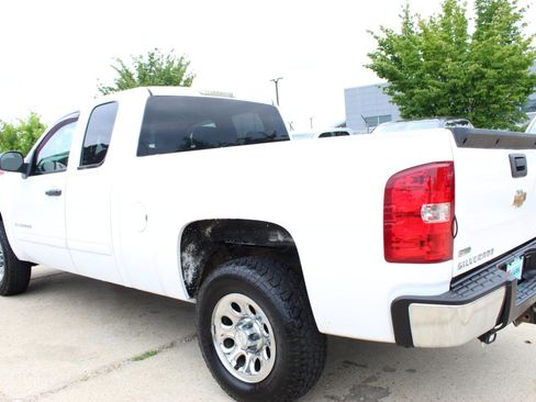 Used 2010 Chevrolet Silverado 1500 LS AWD/4WD image 4