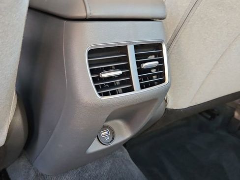 Used 2020 Hyundai Sonata SEL w/ Convenience Package image 16