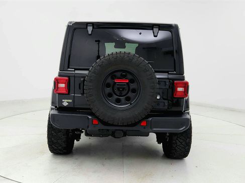 Used 2021 Jeep Wrangler Unlimited Sahara AWD/4WD image 4