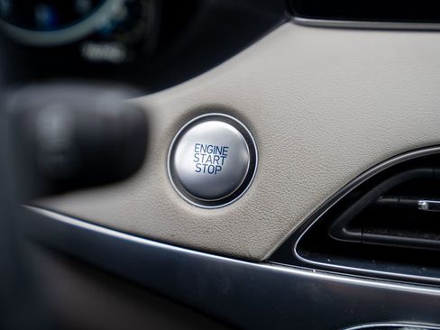 Used 2022 Hyundai Palisade Calligraphy image 26