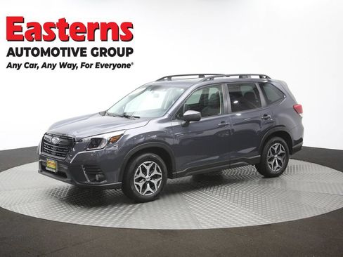 Used 2022 Subaru Forester Premium AWD/4WD image 60