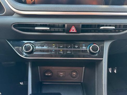 Used 2022 Hyundai Sonata SE FWD image 32