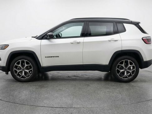 Used 2025 Jeep Compass Limited image 5