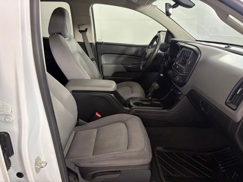 Used 2020 Chevrolet Colorado W/T w/ WT Convenience Package RWD image 42