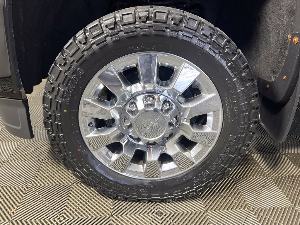 Used 2016 GMC Sierra 2500 Denali w/ Suspension Package, Off-Road AWD/4WD image 33