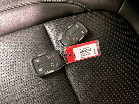 Used 2023 GMC Acadia SLT w/ Elevation Edition AWD/4WD image 31