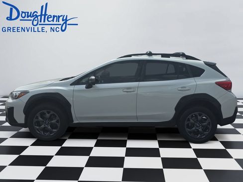 Used 2022 Subaru Crosstrek 2.5i Sport w/ Moonroof Package AWD/4WD image 2