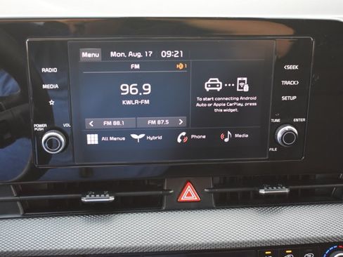 Used 2023 Kia Sportage LX AWD/4WD image 23