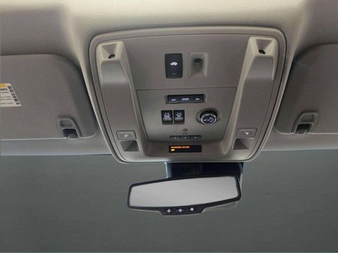 Used 2015 Cadillac Escalade Premium image 36