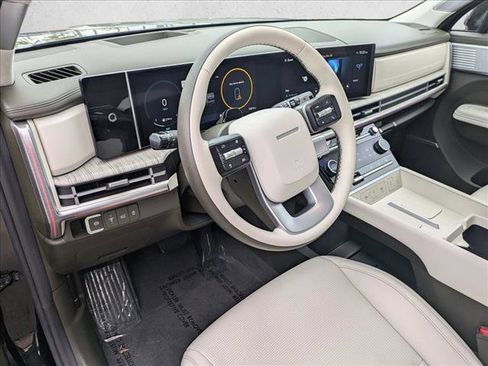 Used 2025 Hyundai Santa Fe Calligraphy image 11