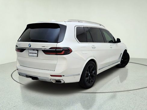 Used 2023 BMW X7 xDrive40i AWD/4WD image 9