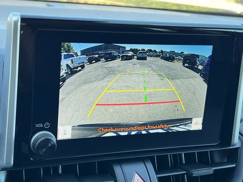 Used 2024 Toyota RAV4 XLE FWD image 20