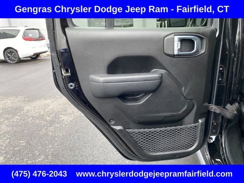 Used 2024 Jeep Wrangler Unlimited AWD/4WD image 22