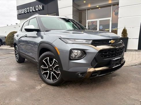 Used 2022 Chevrolet TrailBlazer ACTIV w/ Sun and Liftgate Package image 2