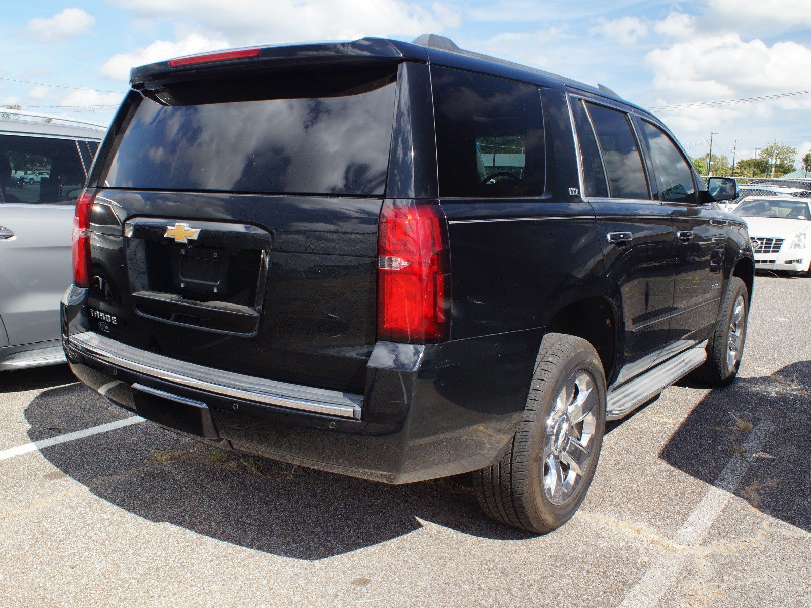 Used 2015 Chevrolet Tahoe LTZ AWD/4WD image 5